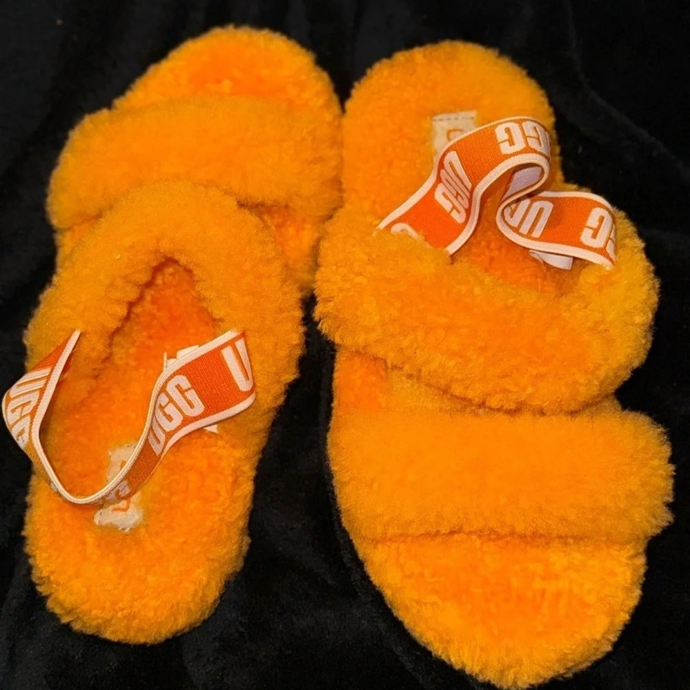 UGG kids Bright Orange Fluffy Slippers Sandal